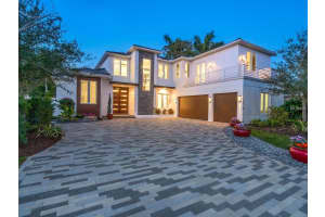 1919 Boyce St, Sarasota, FL 34239, Sold 12/07/17