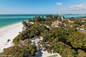 19 Whispering Sands Dr, Sarasota, FL 34242, Sold 06/02/17