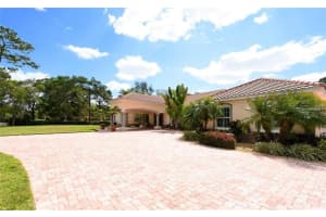 2860 51st St, Sarasota, FL 34234, Sold 05/31/17