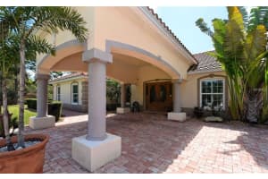 2860 51st St, Sarasota, FL 34234, Sold 05/31/17