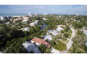 446 Island Cir, Siesta Key, FL 34242, Sold 08/04/17