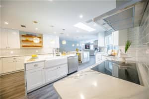 3640 Beneva Oaks Dr, Sarasota, FL 34238, Sold 06/28/17