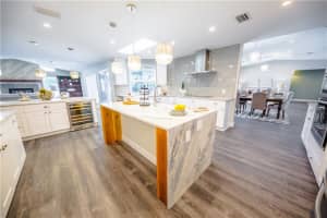 3640 Beneva Oaks Dr, Sarasota, FL 34238, Sold 06/28/17