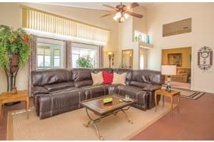 4203 St Charles Dr, Sarasota, FL 34243, Sold 05/17/17