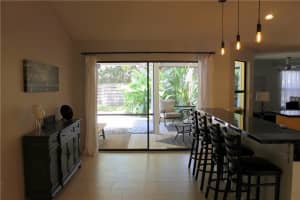 7829 38th Ct E, Sarasota, FL 34243, Sold 07/05/17