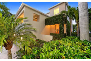 338 N Washington Dr, Sarasota, FL 34236, Sold 11/28/17