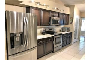 4951 28th Ct E, Bradenton, FL 34203, Sold 10/17/17