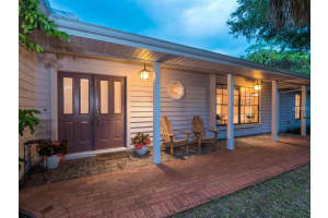 1664 Ridgewood Ln, Sarasota, FL 34231, Sold 06/30/17