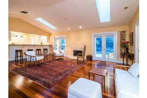 1664 Ridgewood Ln, Sarasota, FL 34231, Sold 06/30/17