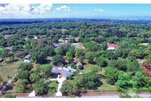 2660 57th St, Sarasota, FL 34243, Sold 03/15/18