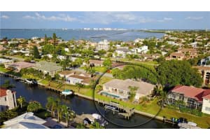 521 Bowsprit Ln, Longboat Key, FL 34228, Sold 08/25/17