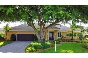 521 Bowsprit Ln, Longboat Key, FL 34228, Sold 08/25/17