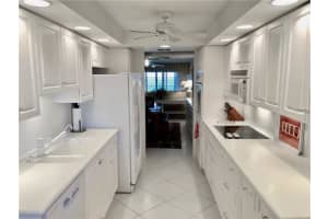 19 Whispering Sands Dr, Sarasota, FL 34242, Sold 05/02/19