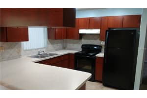 7538 42nd Ct E, Sarasota, FL 34243, Sold 01/19/18