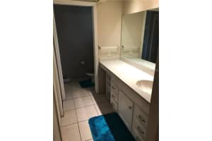 1367 Georgetowne Cir, Sarasota, FL 34232, Sold 10/16/17