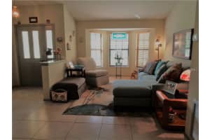 4227 Prairie View Dr S, Sarasota, FL 34232, Sold 11/17/17