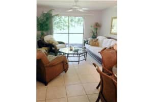 924 La Costa Cir, Sarasota, FL 34237, Sold 04/05/19