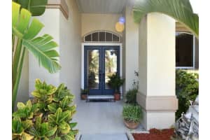 587 Oak Bay Dr, Osprey, FL 34229, Sold 11/20/17