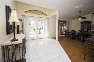 3731 Pond View Ln, Sarasota, FL 34235, Sold 12/27/17