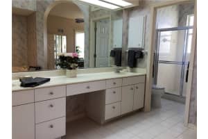 549 FALLBROOK DRIVE, VENICE, FL 34292 - MLS#MFRA4199398