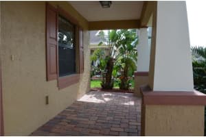 7231 35th Ln E, Sarasota, FL 34243, Sold 01/24/18