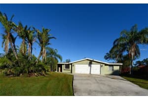 700 W Lake Cir, Sarasota, FL 34232, Sold 02/05/18