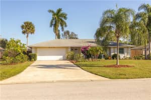 3919 Calliandra Dr, Sarasota, FL 34232, Sold 01/31/18