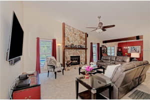 5660 Shady Brook Ct, Sarasota, FL 34243, Sold 03/30/18