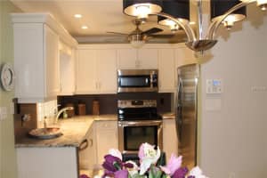 2908 Yorktown St, Sarasota, FL 34231, Sold 02/21/18