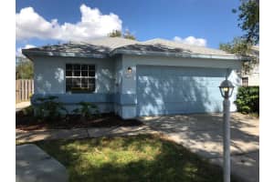 7704 Geneva Ln, Sarasota, FL 34243, Sold 06/15/18