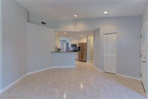 7704 Geneva Ln, Sarasota, FL 34243, Sold 06/15/18