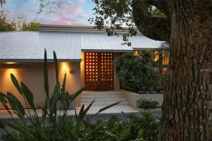 1624 N Lake Shore Dr, Sarasota, FL 34231, Sold 08/31/18