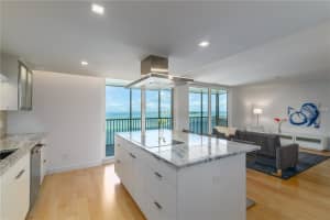 4822 Ocean Blvd, Siesta Key, FL 34242, Sold 11/20/18