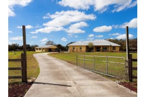 1102 Palm View Rd, Sarasota, FL 34240, Sold 08/03/18