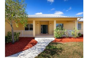 1102 Palm View Rd, Sarasota, FL 34240, Sold 08/03/18