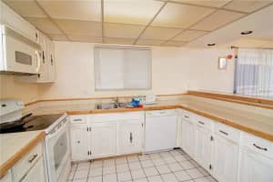 4001 S Beneva Rd, Sarasota, FL 34233, Sold 04/27/18