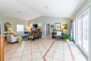 7452 Broughton St, Sarasota, FL 34243, Sold 09/17/18