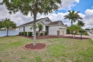 3505 72nd Dr E, Sarasota, FL 34243, Sold 07/03/18