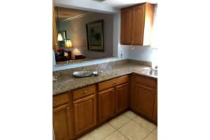 960 La Costa Cir, Sarasota, FL 34237, Sold 11/20/18