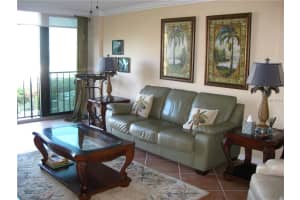 20 Whispering Sands Dr, Siesta Key, FL 34242, Sold 08/20/20