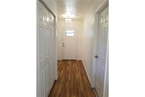 8482 Cypress Lake Cir, Sarasota, FL 34243, Sold 08/14/18