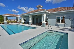 7009 Costa Bella Dr, Bradenton, FL 34209, Sold 01/23/19