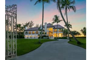 8218 Sanderling Rd, Sarasota, FL 34242, Sold 05/10/19