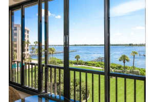 8735 Midnight Pass Rd, Sarasota, FL 34242, Sold 03/20/19