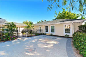 39 S POLK DR, SARASOTA, FL 34236 - MLS#MFRA4438333