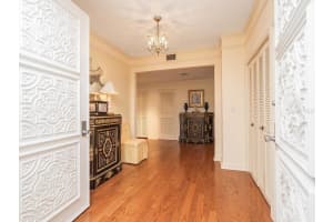 2301 Gulf of Mexico Dr, Longboat Key, FL 34228, Sold 10/31/19