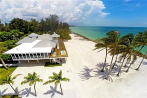 7712 Sanderling Rd, Sarasota, FL 34242, Sold 06/03/20