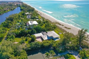 8230 Sanderling Rd, Sarasota, FL 34242, Sold 11/30/20