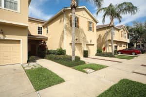 3429 Parkridge Cir, Sarasota, FL 34243, Sold 12/15/21