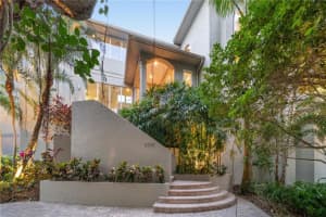 8330 Sanderling Rd, Sarasota, FL 34242, Sold 10/30/20
